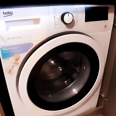 Ambiance And Vew In Center *