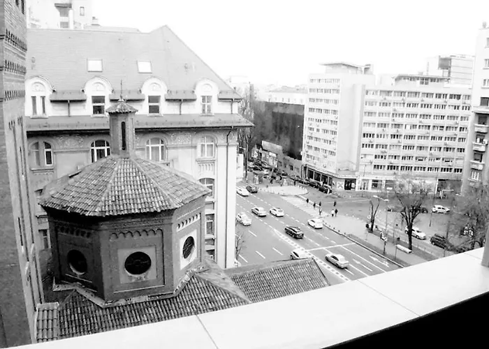 Apartment Ambiance And Vew In Center Bukarest