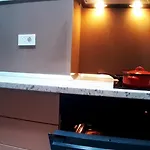 アパート Ambiance And Vew In Center ブカレスト