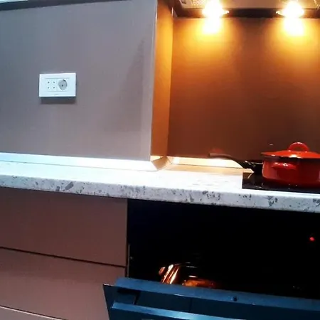 Apartment Ambiance And Vew In Center Bucharest